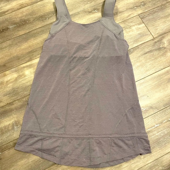 Lululemon Athletica Run For Your Life Tank in Lavender Gray Size 4 - Picture 7 of 7